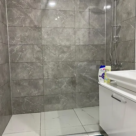 1006 135 Sqm Close To Consulates *