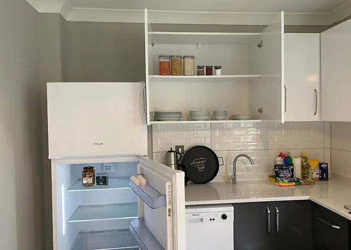 1006 135 Sqm Close To Consulates Apartamento