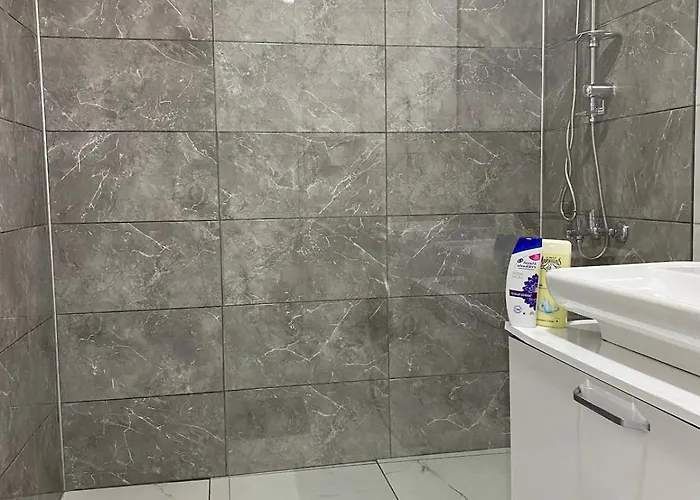 1006 135 Sqm Close To Consulates *